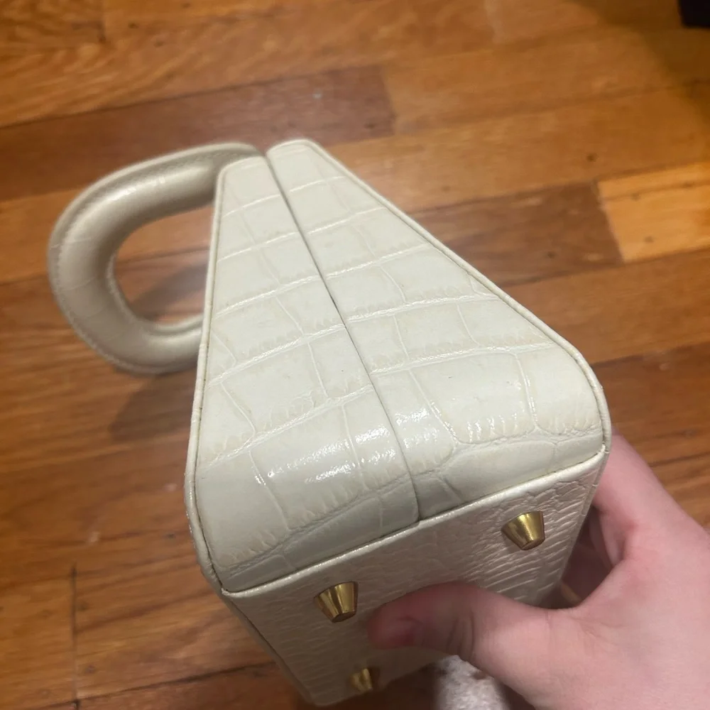 Staud croc embossed snap closure handbag NWOT - Picture 4 of 7